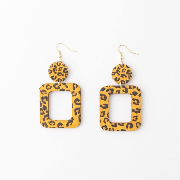 NEW Clarissa Earrings 🐆 - Picture 2 of 6